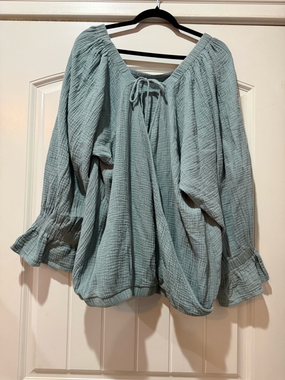 Oli & Hali Sage Gauze Ruffle-Cuff Peasant Top - Picture 4 of 7